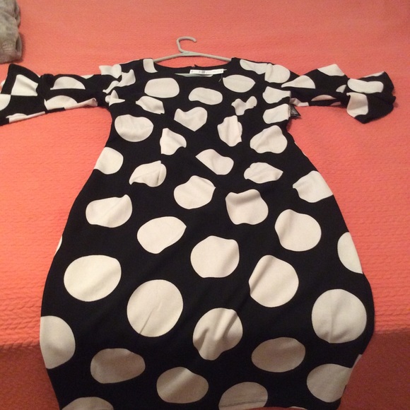 Dress - Picture 3 of 5